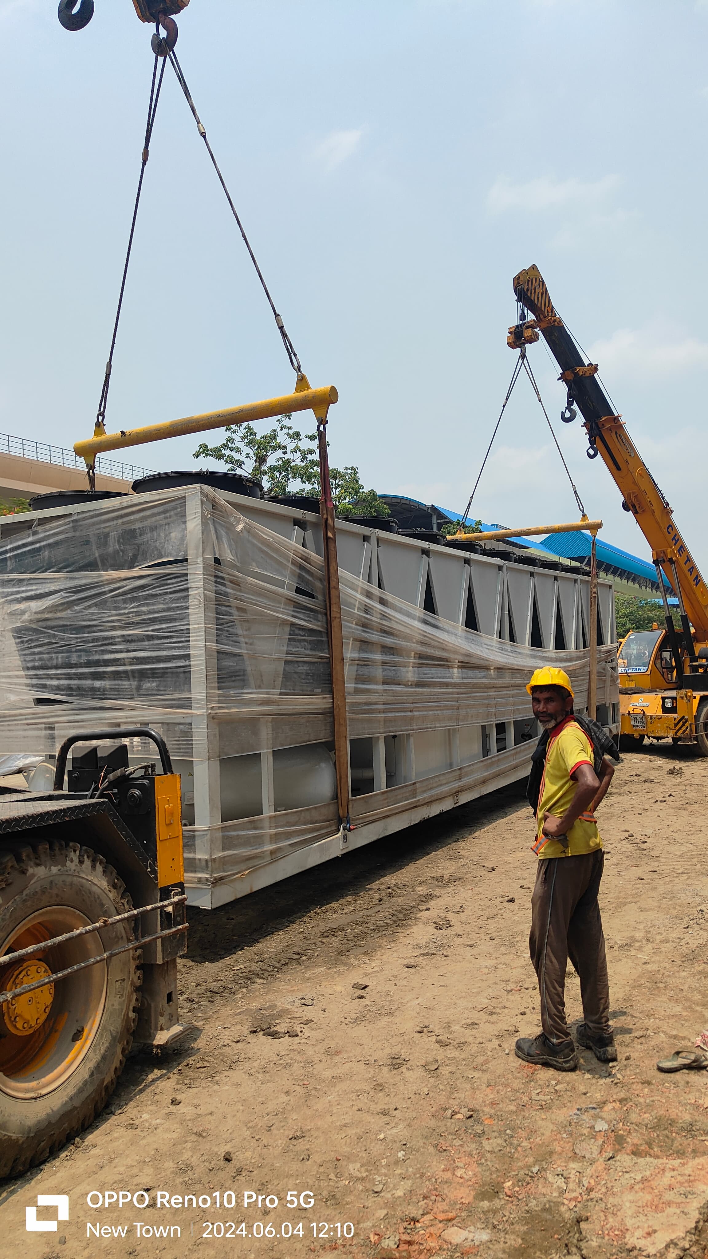 Chiller Unloading – Daytime