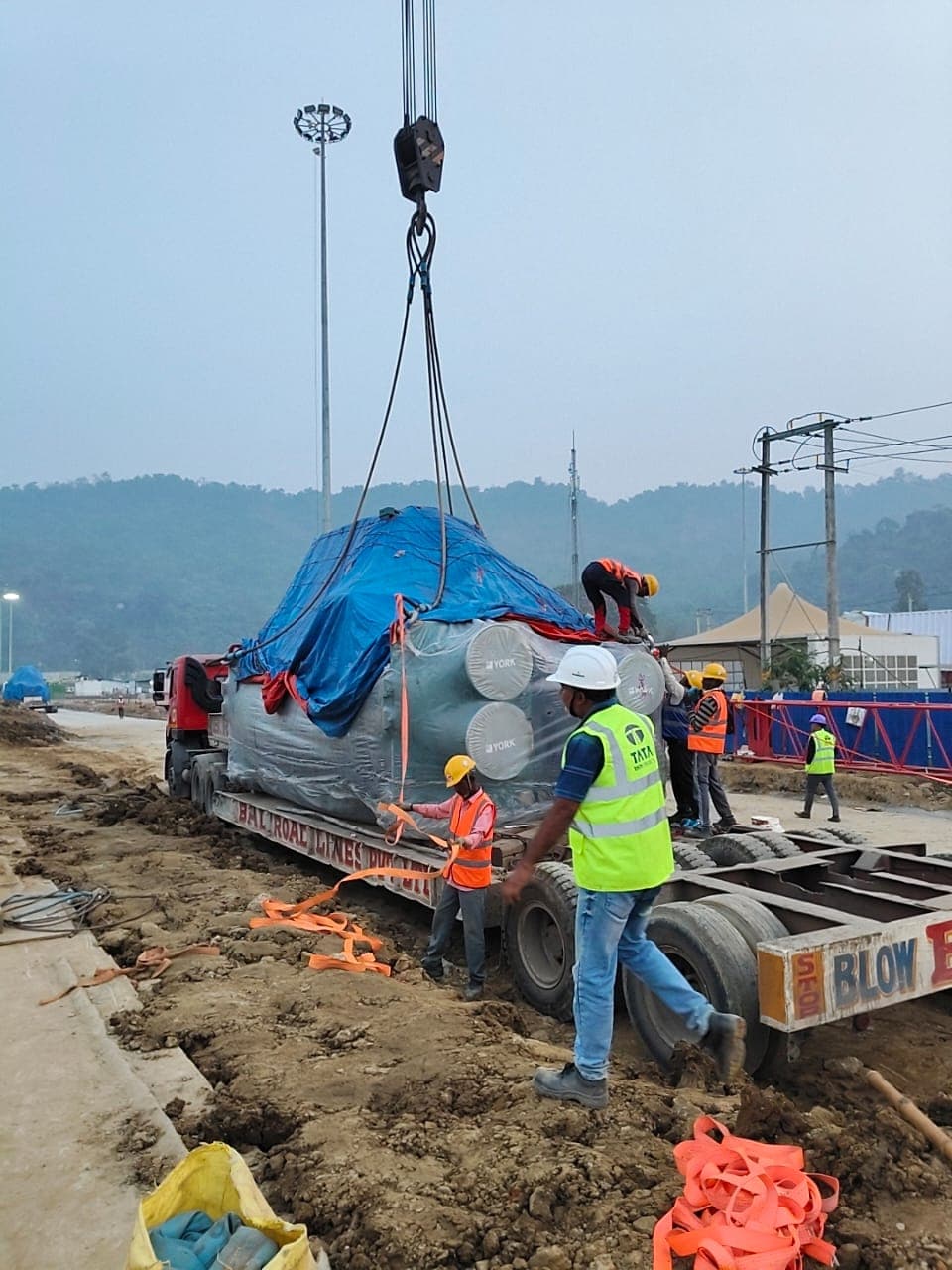 Team Huddle – Pre-Lift Planning